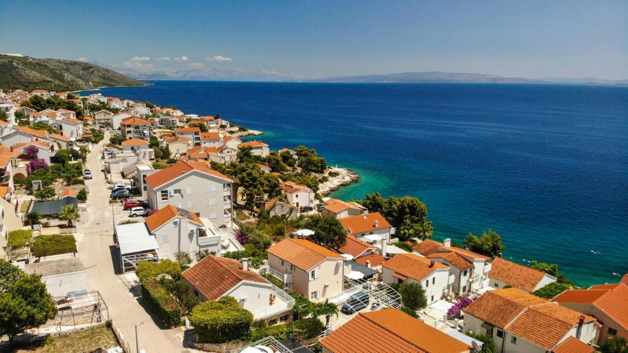 Apartments Lumini Trogir Exterior photo